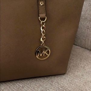 Large Mk leather packets front